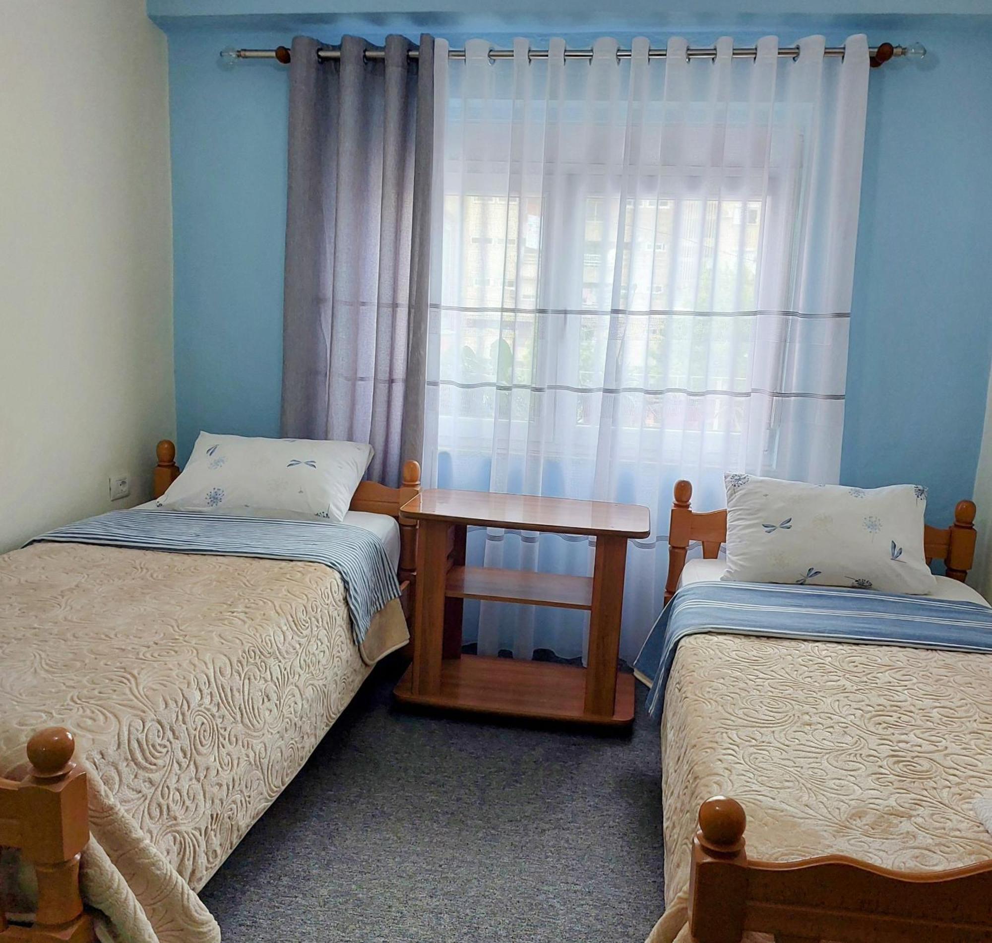 Solaris Guest House Shkodër Екстериор снимка